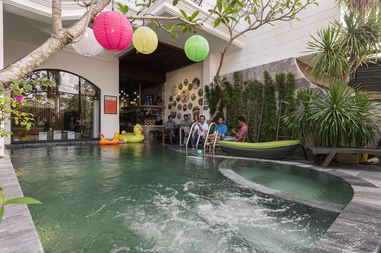 **  Hoang Trinh Hotel Hội An Vietnam