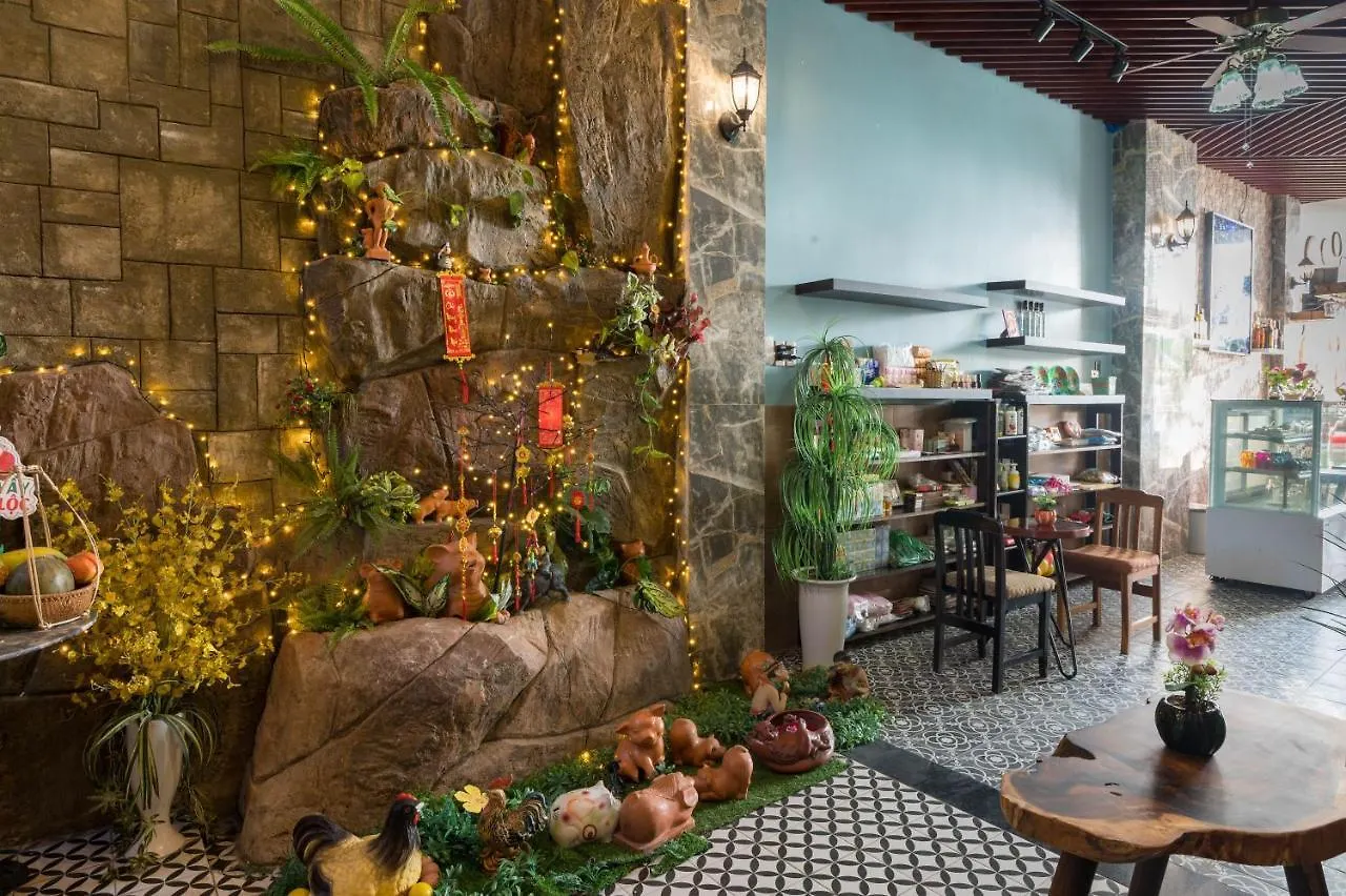 Hoang Trinh Hotel Hoi An 2*,